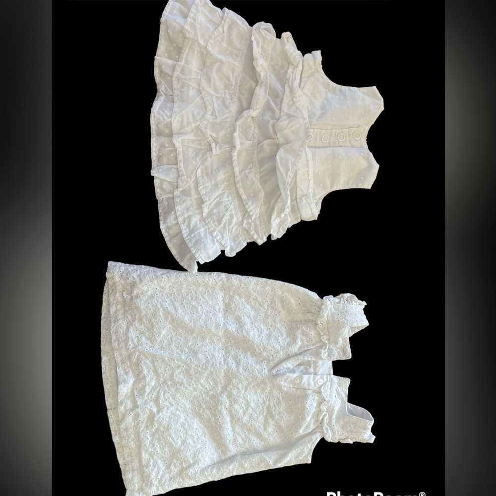 Two white baby dresses (3-6M / 6-9 m)